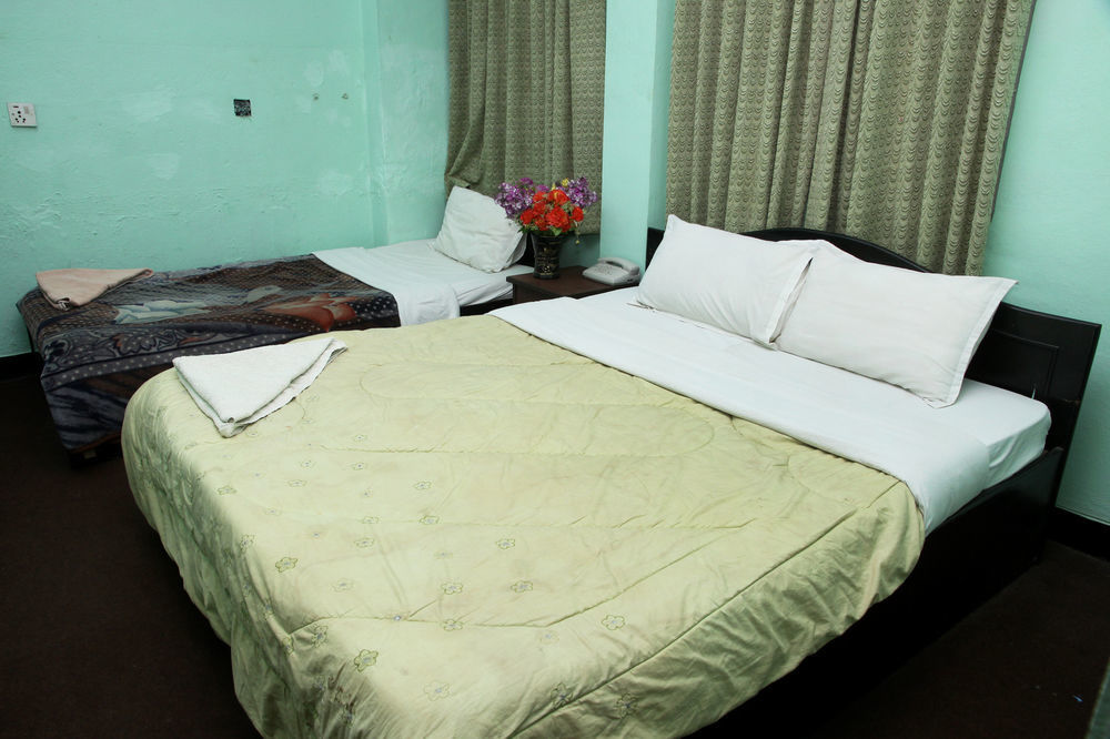 Hotel Silver Home Katmandu Dış mekan fotoğraf