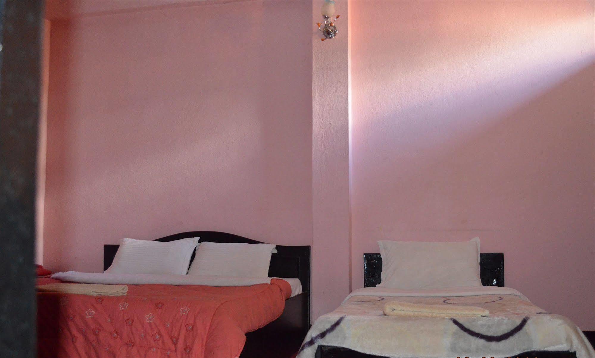 Hotel Silver Home Katmandu Dış mekan fotoğraf