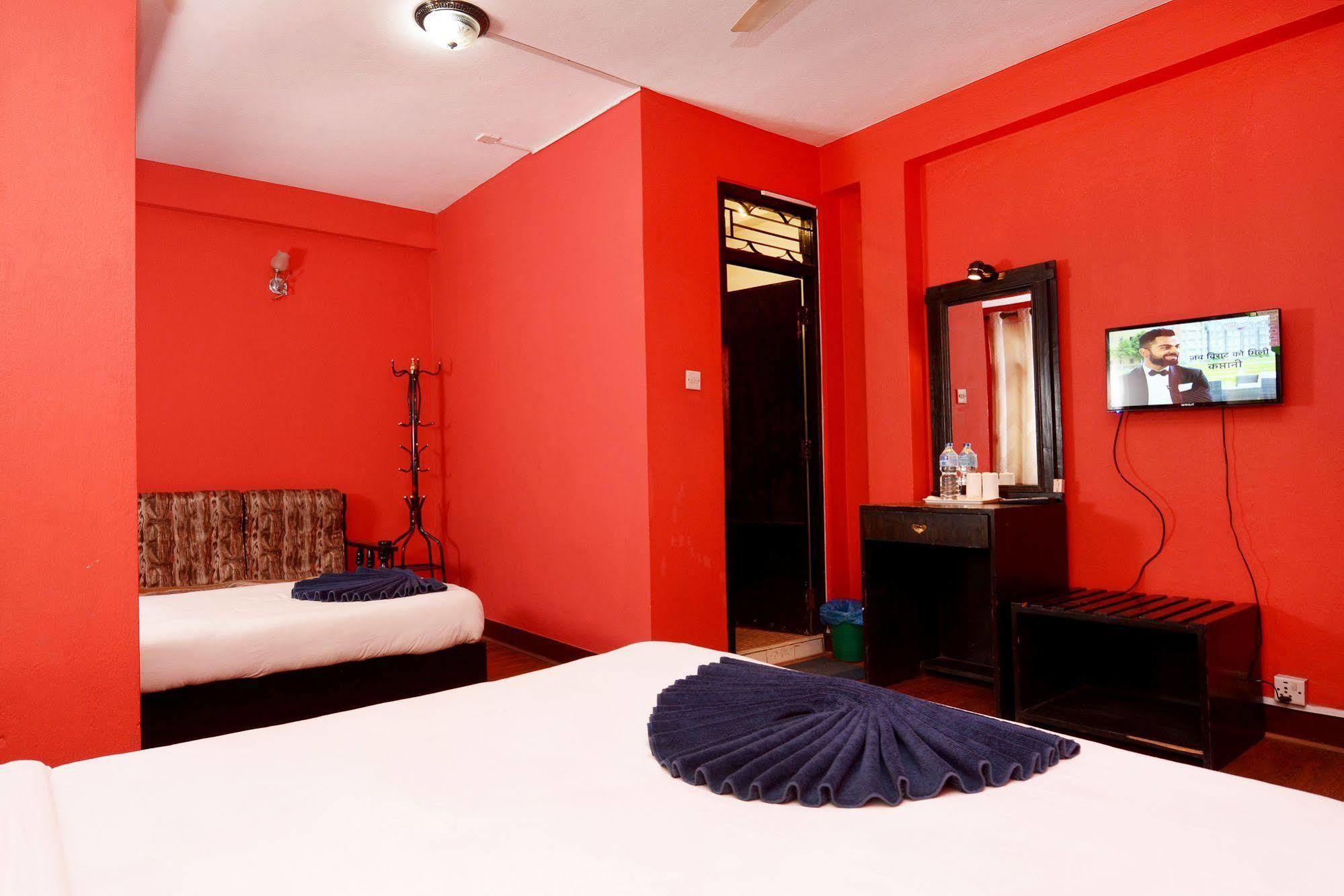 Hotel Silver Home Katmandu Dış mekan fotoğraf