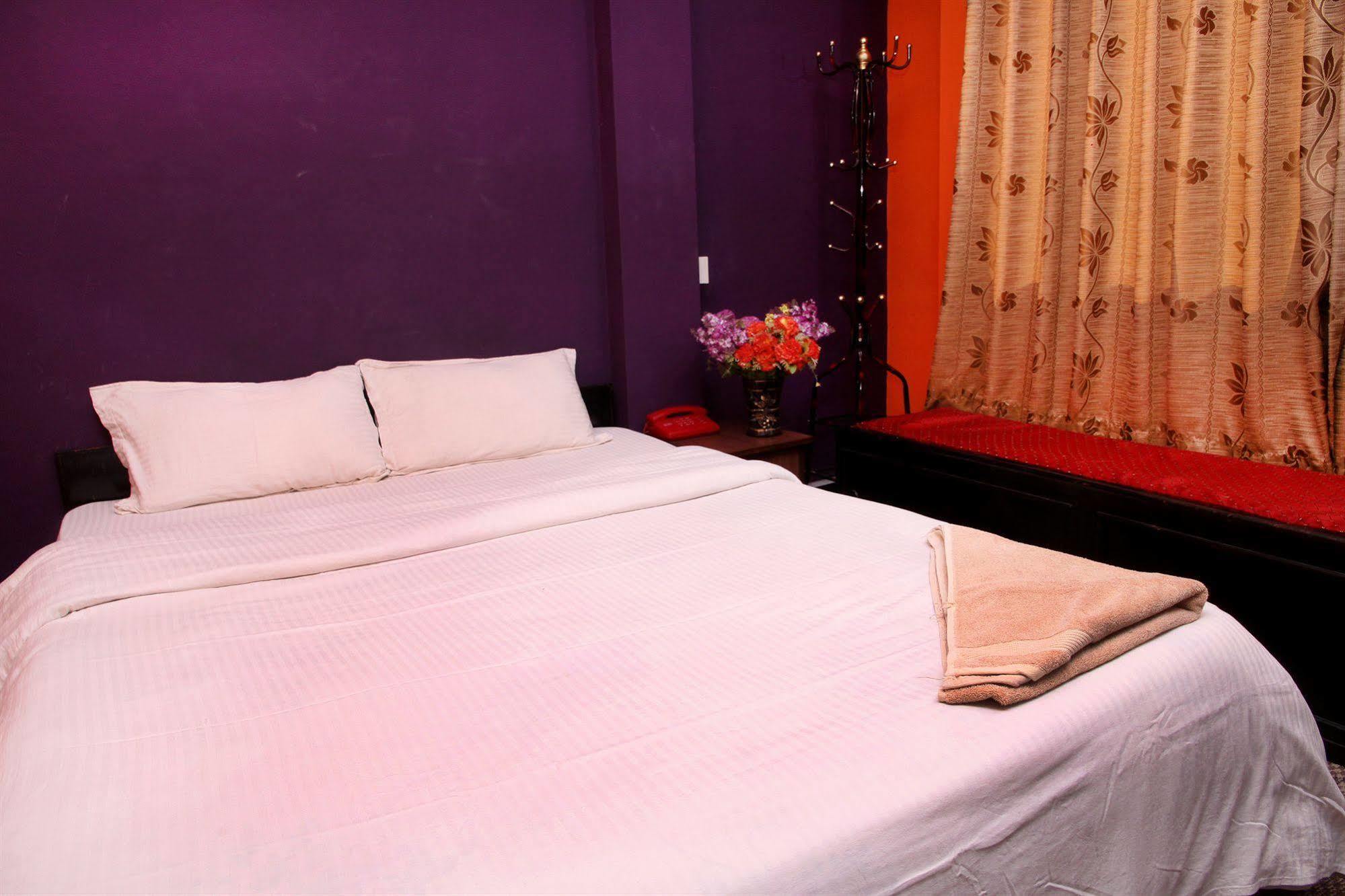 Hotel Silver Home Katmandu Dış mekan fotoğraf