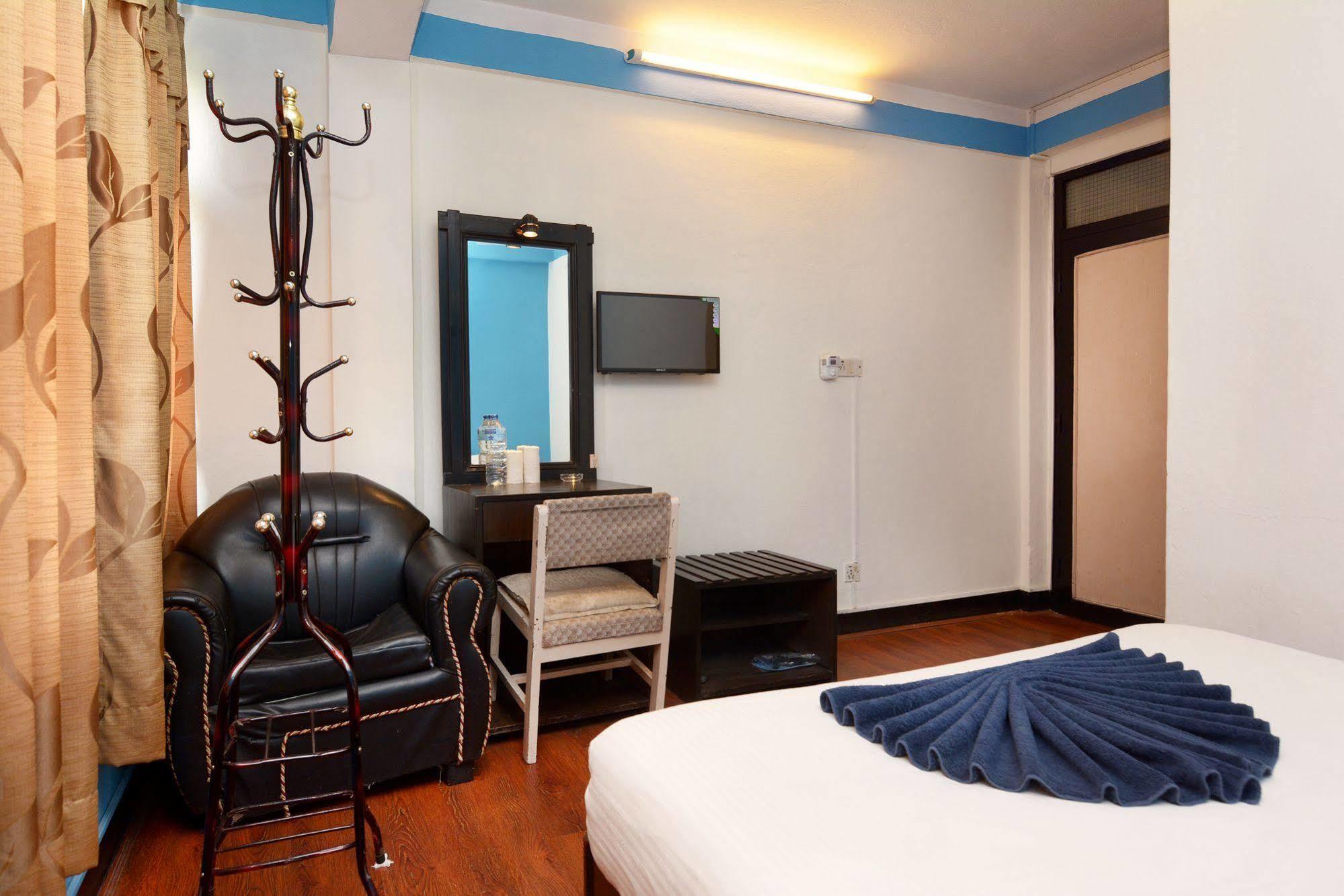 Hotel Silver Home Katmandu Dış mekan fotoğraf